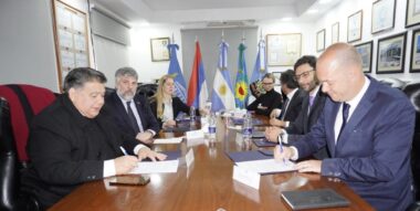 Mario Ishii fortalece lazos y firma convenio con una de las compañías de medicamentos más grande del mundo