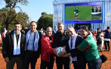La Ciudad inauguró el Fan Fest del Mundial en Palermo con los embajadores de los países anfitriones