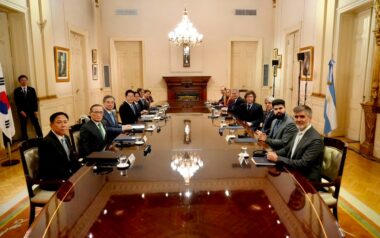 Reunión ampliada entre las delegaciones de Argentina y Corea del Sur
